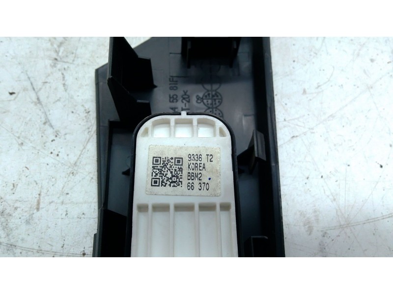 Recambio de mando elevalunas trasero izquierdo para mazda 3 lim. (bl) active referencia OEM IAM BBM266370  