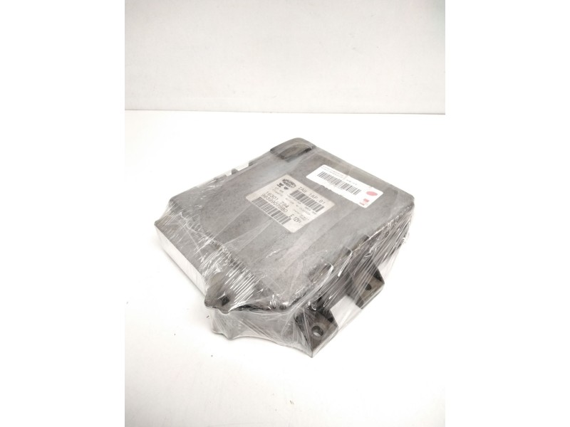 Recambio de centralita motor uce para peugeot 206 berlina xr referencia OEM IAM 9639907880 IAW1AP81 16301794