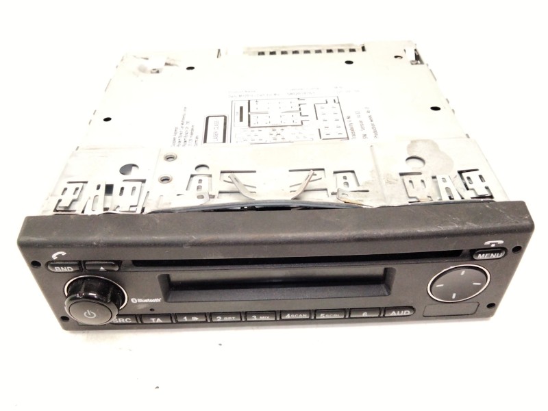 Recambio de sistema audio / radio cd para iveco daily vi furgoneta 33s11, 35s11, 35c11 referencia OEM IAM 762000098  