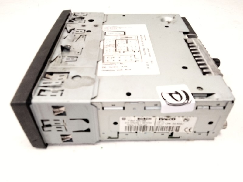 Recambio de sistema audio / radio cd para iveco daily vi furgoneta 33s11, 35s11, 35c11 referencia OEM IAM 762000098  