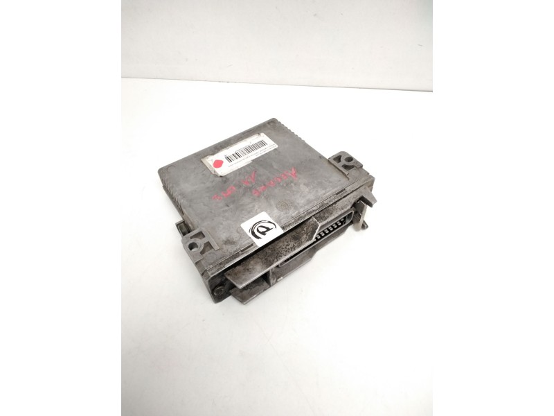 Recambio de centralita motor uce para renault megane i berlina hatchback (ba0) 1.9 dti diesel cat referencia OEM IAM R04080001F 