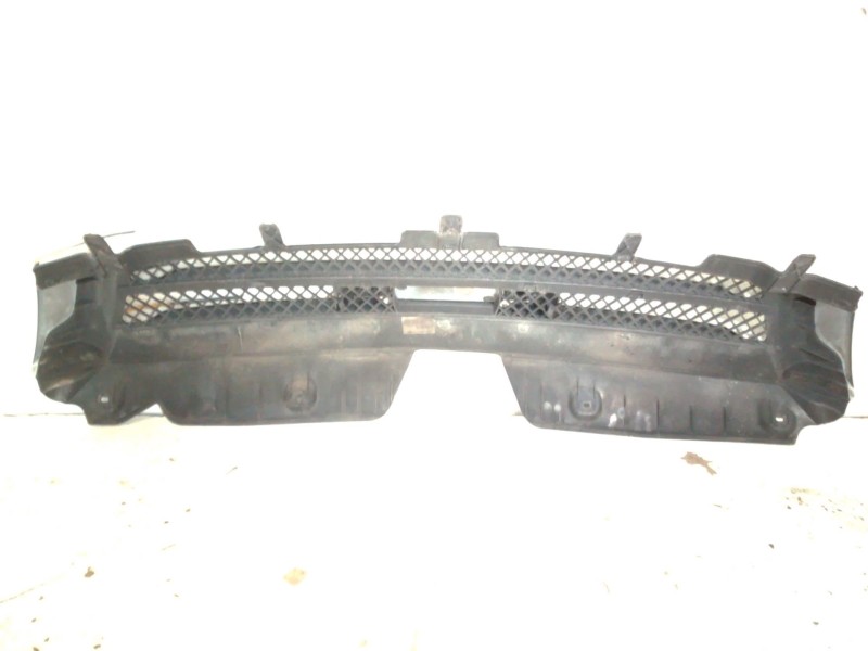 Recambio de rejilla delantera para iveco daily vi furgoneta 33s11, 35s11, 35c11 referencia OEM IAM   