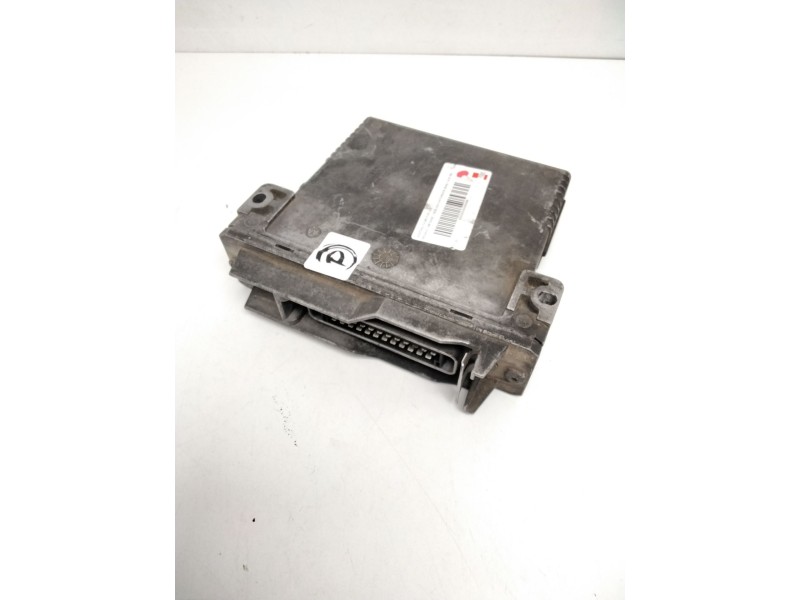 Recambio de centralita motor uce para renault megane i berlina hatchback (ba0) 1.9 dt rn referencia OEM IAM 7700867275 770010279