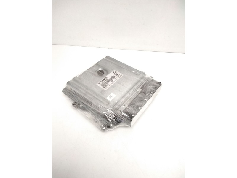 Recambio de centralita motor uce para volvo xc60 momentum awd referencia OEM IAM P31303388 0281015286 1039S33755