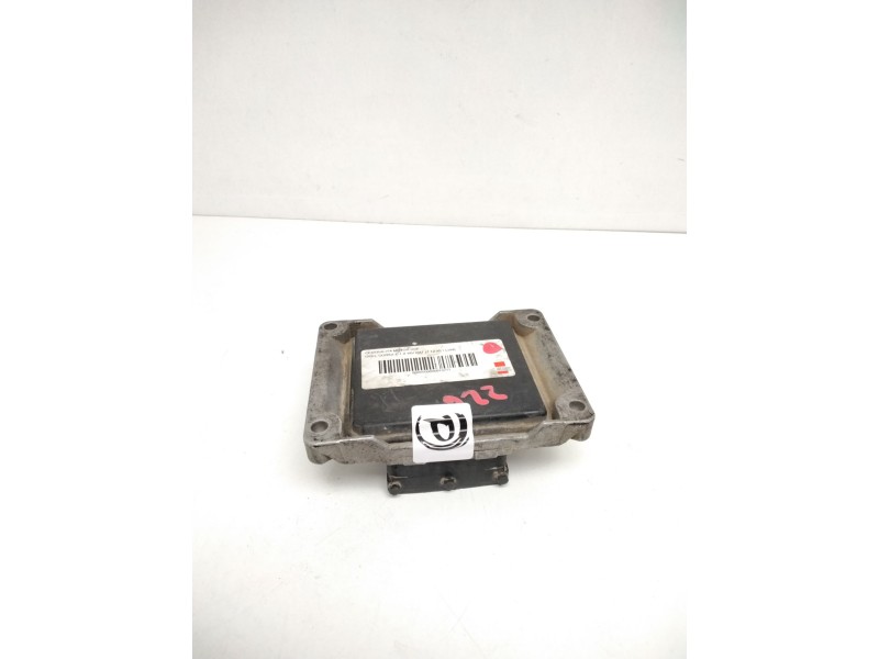 Recambio de centralita motor uce para opel corsa c 1.2 16v cat (z 12 xe / lw4) referencia OEM IAM 0261207962 55350552 486117