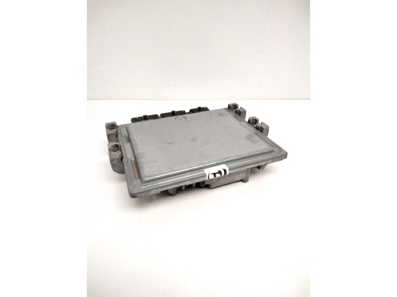 Recambio de centralita motor uce para renault megane ii berlina 5p business referencia OEM IAM S122326113A 8200804775 8200i07626