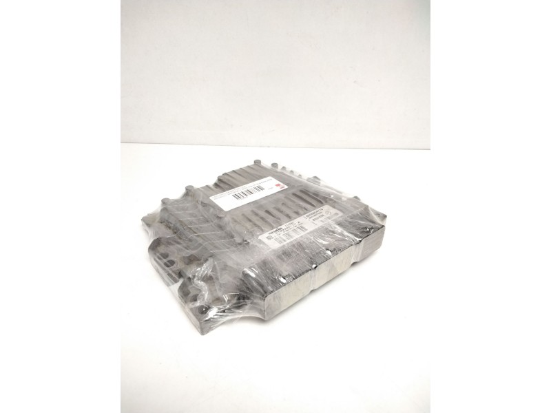 Recambio de centralita motor uce para renault megane ii berlina 5p business referencia OEM IAM S122326113A 8200804775 8200i07626