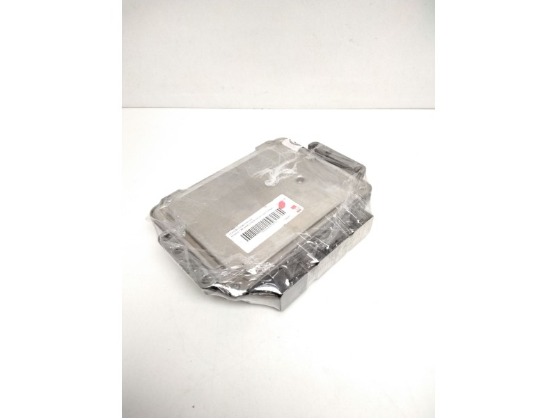 Recambio de centralita motor uce para renault megane ii berlina 5p luxe privilege referencia OEM IAM 0281011776 8200391966 82003