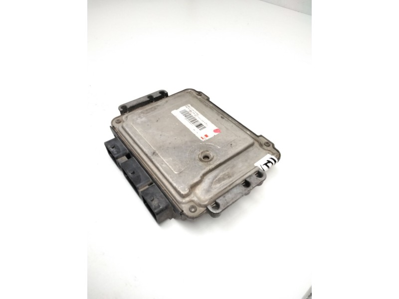 Recambio de centralita motor uce para opel movano (2004 =>) 2.5 cdti cat (g9u-754 / lzm) referencia OEM IAM 0281011432 820031155