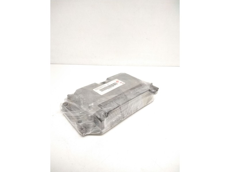 Recambio de centralita motor uce para citroën xsara break 1.6i lx referencia OEM IAM 0261206214 9632693880 26FM0657