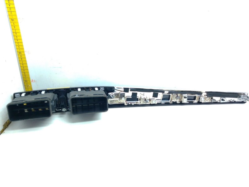 Recambio de aireador central para mazda cx-5 (kf) 2.2 d awd referencia OEM IAM KAOG6491X  