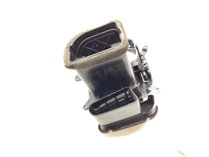 Recambio de aireador derecho para iveco daily vi furgoneta 33s11, 35s11, 35c11 referencia OEM IAM 5802886064  