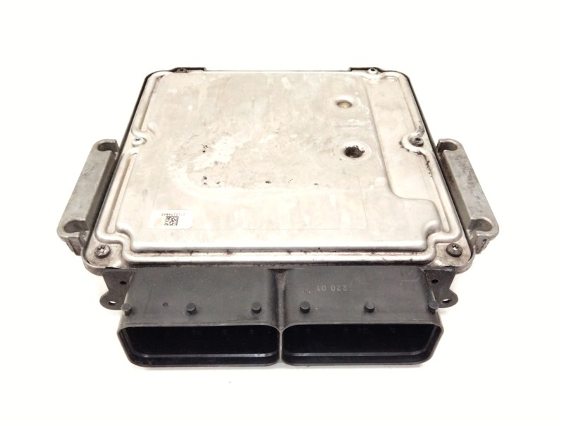 Recambio de centralita motor uce para iveco daily vi furgoneta 33s11, 35s11, 35c11 referencia OEM IAM 5801919281 0281032557 10R0