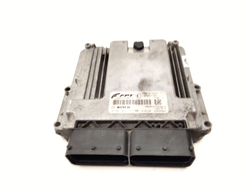 Recambio de centralita motor uce para iveco daily vi furgoneta 33s11, 35s11, 35c11 referencia OEM IAM 5801919281 0281032557 10R0