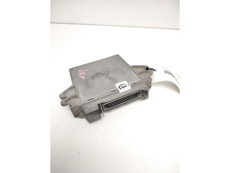 Recambio de centralita motor uce para renault clio ii fase i (b/cbo) 1.9 d alize referencia OEM IAM 7700104956 R04080009F 80761H