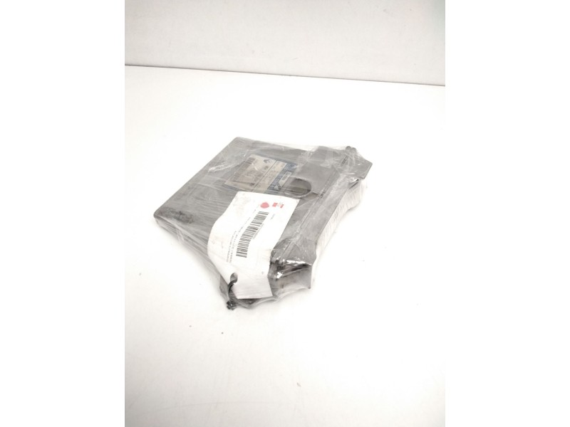 Recambio de centralita motor uce para renault clio ii fase i (b/cbo) 1.9 d alize referencia OEM IAM 7700104956 R04080009F 80761H