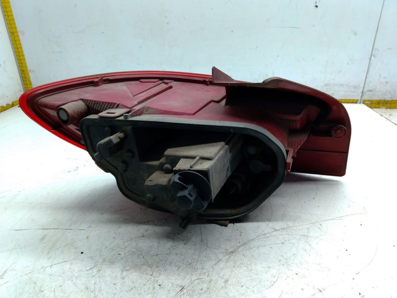 Recambio de piloto trasero derecho para seat ibiza iv (6j5, 6p1) 1.9 tdi referencia OEM IAM 6J3945096  