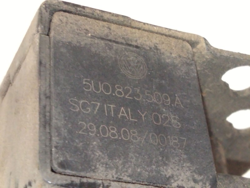 Recambio de cerradura capot para seat ibiza iv (6j5, 6p1) 1.9 tdi referencia OEM IAM 5U0823509  