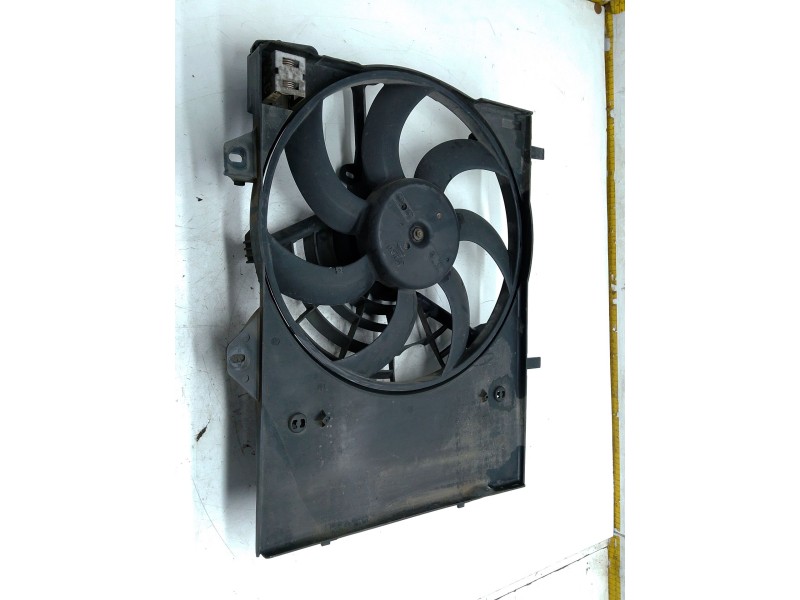 Recambio de electroventilador para peugeot 208 i (ca_, cc_) 1.2 thp 110 referencia OEM IAM 9801666680  