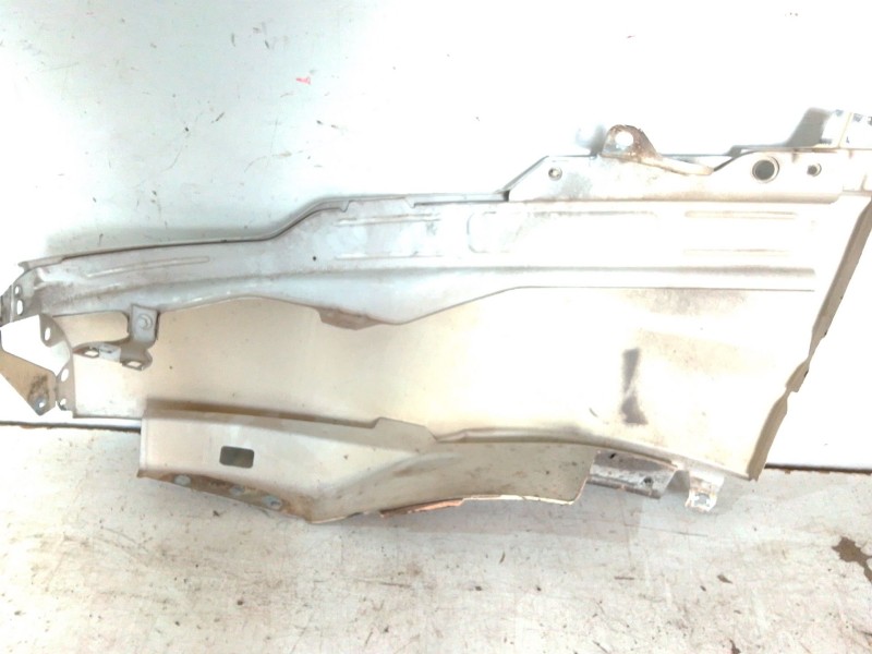 Recambio de aleta delantera derecha para iveco daily vi furgoneta 33s11, 35s11, 35c11 referencia OEM IAM   