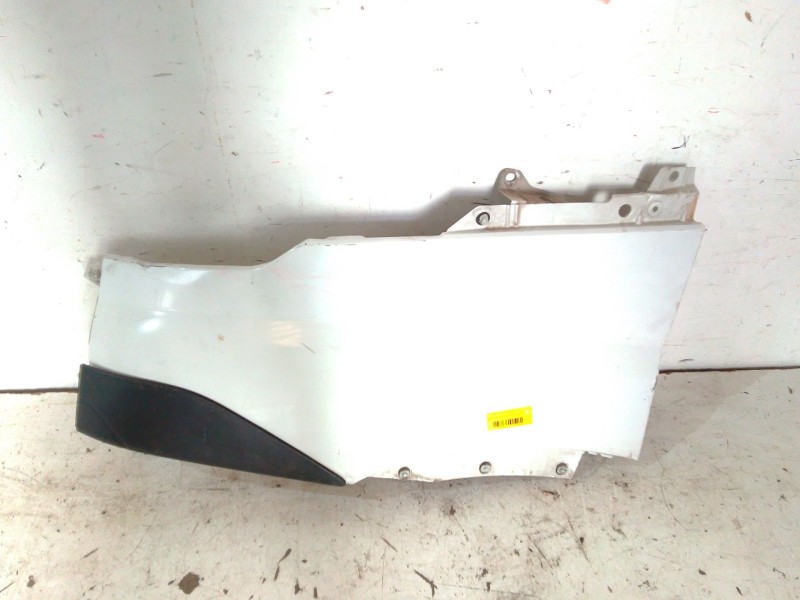 Recambio de aleta delantera izquierda para iveco daily vi furgoneta 33s11, 35s11, 35c11 referencia OEM IAM   