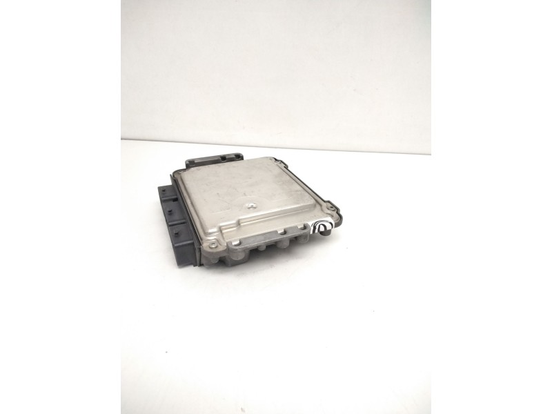 Recambio de centralita motor uce para renault scenic ii authentique referencia OEM IAM 0281011549 8200310863 8200370779
