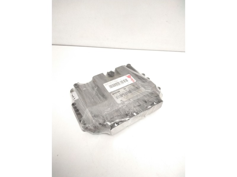 Recambio de centralita motor uce para renault scenic ii authentique referencia OEM IAM 0281011549 8200310863 8200370779