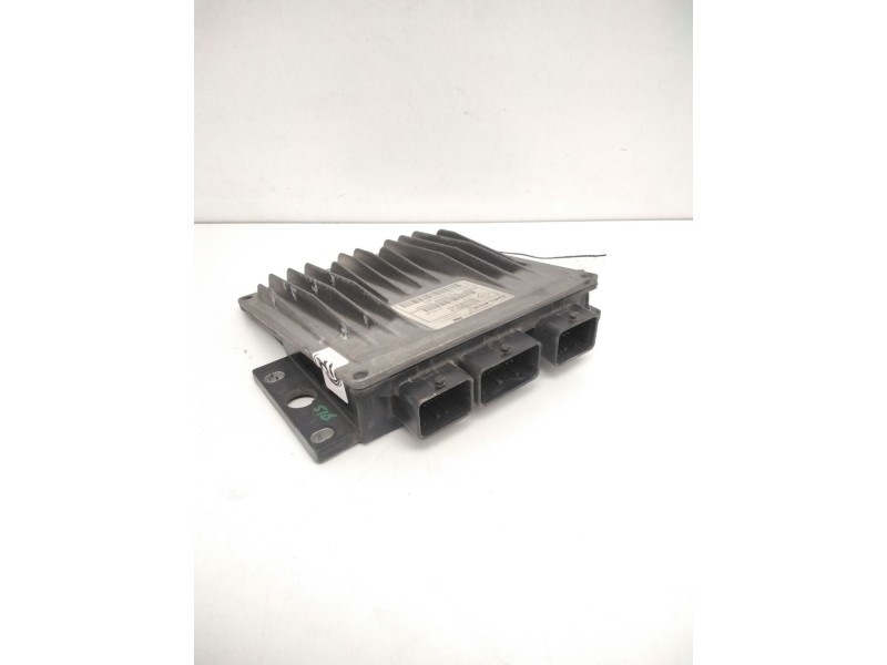 Recambio de centralita motor uce para renault scenic ii 1.5 dci diesel referencia OEM IAM 8200334419 8200374152 R0410B024B