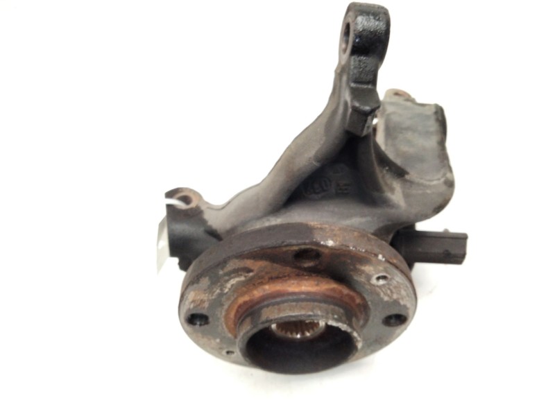 Recambio de mangueta delantera derecha para peugeot 208 i (ca_, cc_) 1.2 thp 110 referencia OEM IAM   