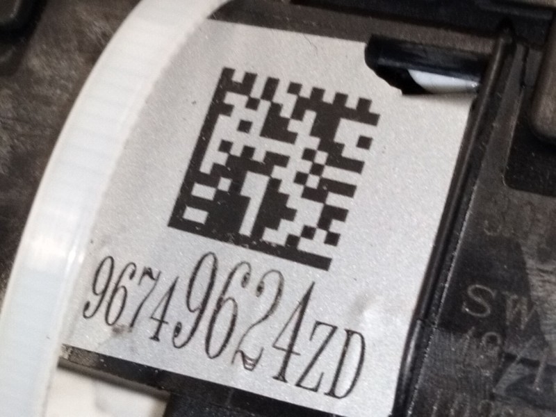 Recambio de mando elevalunas delantero izquierdo para peugeot 208 i (ca_, cc_) 1.2 thp 110 referencia OEM IAM 96748624  