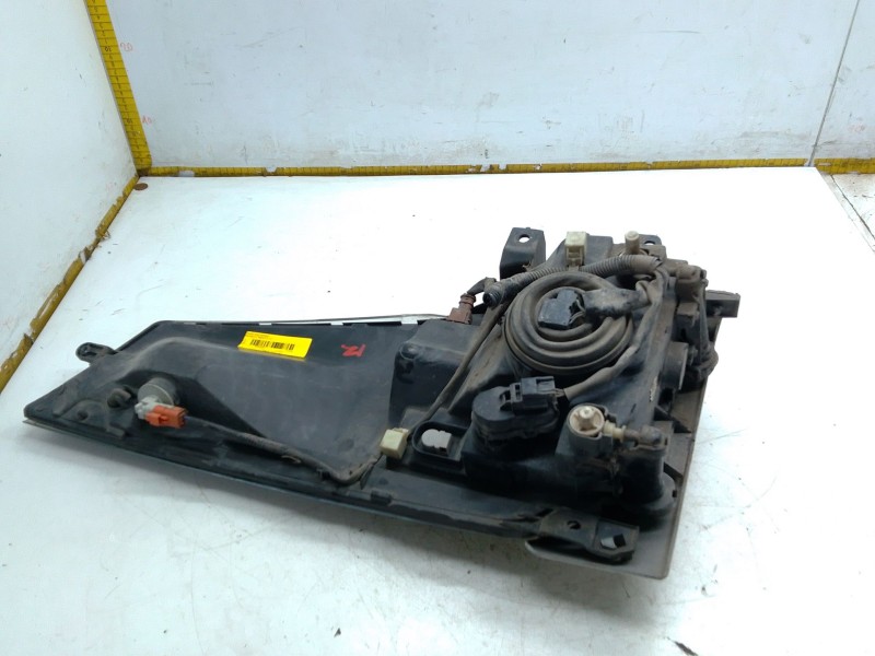 Recambio de faro izquierdo para renault maxity referencia OEM IAM 26060MB41B  