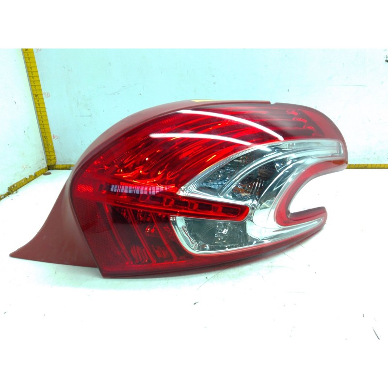 Recambio de piloto trasero derecho para peugeot 208 i (ca_, cc_) 1.2 thp 110 referencia OEM IAM 085501963R  