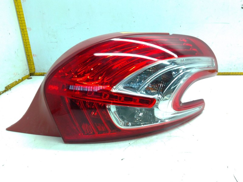 Recambio de piloto trasero derecho para peugeot 208 i (ca_, cc_) 1.2 thp 110 referencia OEM IAM 085501963R  