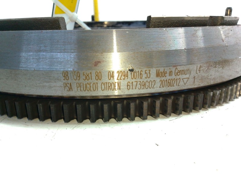 Recambio de volante motor para peugeot 208 i (ca_, cc_) 1.2 thp 110 referencia OEM IAM 9805958180  