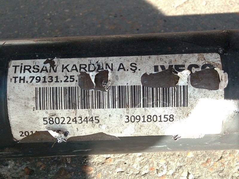 Recambio de cardan trasero para iveco daily vi furgoneta 33s11, 35s11, 35c11 referencia OEM IAM 5802243445  