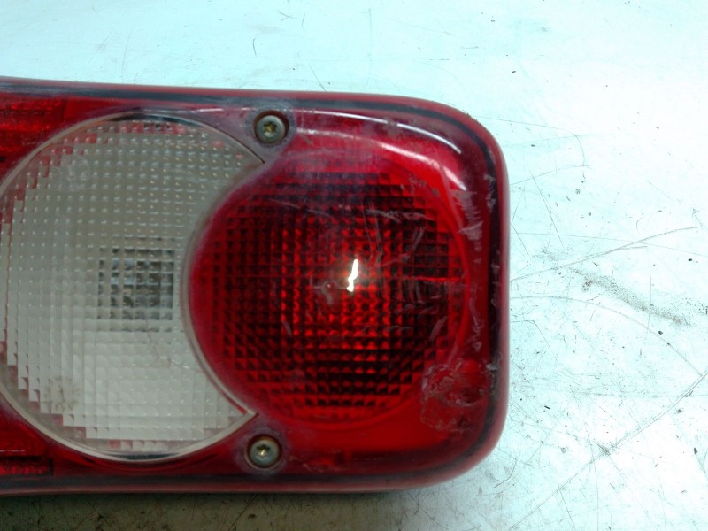 Recambio de piloto trasero derecho para renault maxity referencia OEM IAM 26550MB40A  