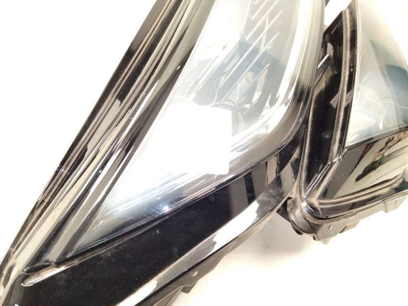 Recambio de faro xenon derecho para skoda kodiaq referencia OEM IAM 566941016F  