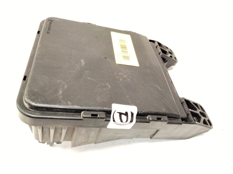 Recambio de caja fusibles para renault maxity referencia OEM IAM 284B6LE00A  