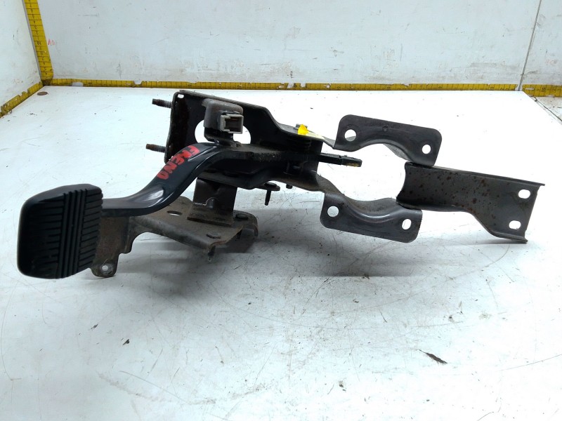 Recambio de pedal freno para renault maxity referencia OEM IAM   