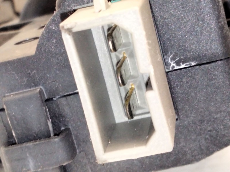 Recambio de cerradura maletero / porton para audi a6 c6 (4f2) 2.0 tdi referencia OEM IAM 4F5827505  