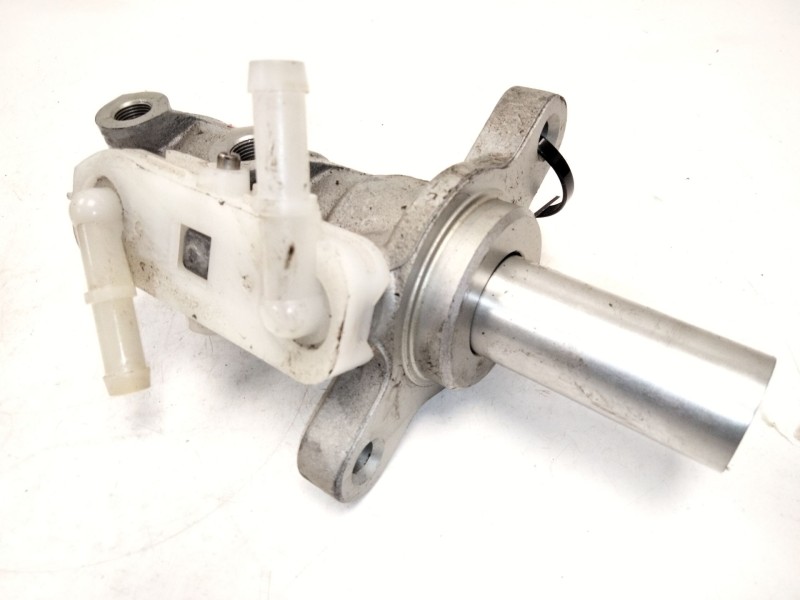 Recambio de bomba freno para renault maxity referencia OEM IAM   