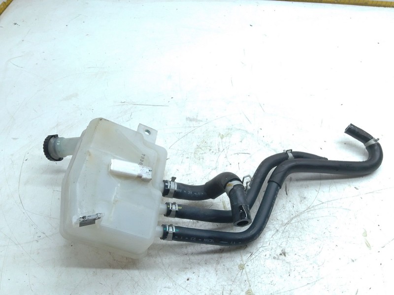 Recambio de deposito bomba freno para renault maxity referencia OEM IAM   