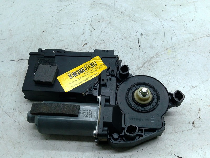 Recambio de motor elevalunas delantero derecho para volkswagen phaeton (3d2/3d8) tdi v6 4motion (4 asientos) referencia OEM IAM 