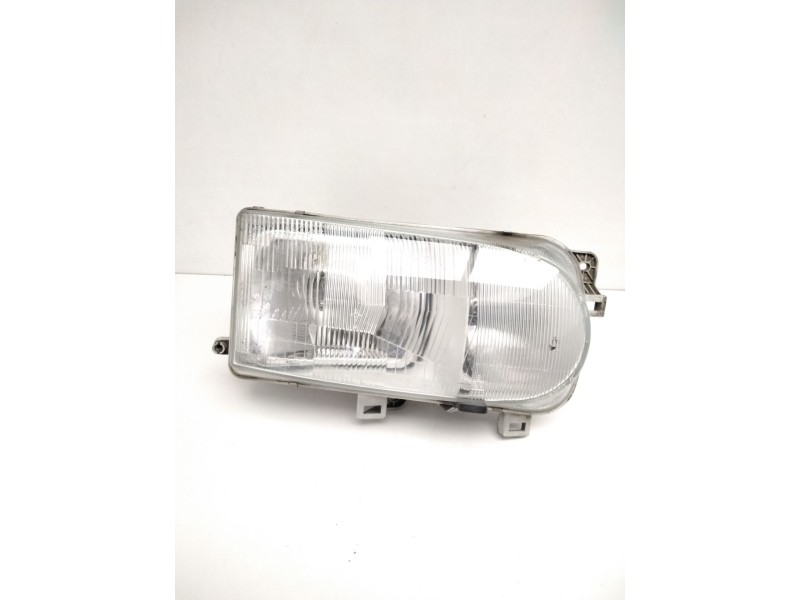 Recambio de faro derecho para » otros... premium 370 26 g 6x2 referencia OEM IAM 260107C008 NISSAN 67735060