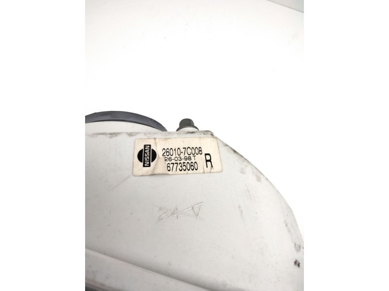 Recambio de faro derecho para » otros... premium 370 26 g 6x2 referencia OEM IAM 260107C008 NISSAN 67735060