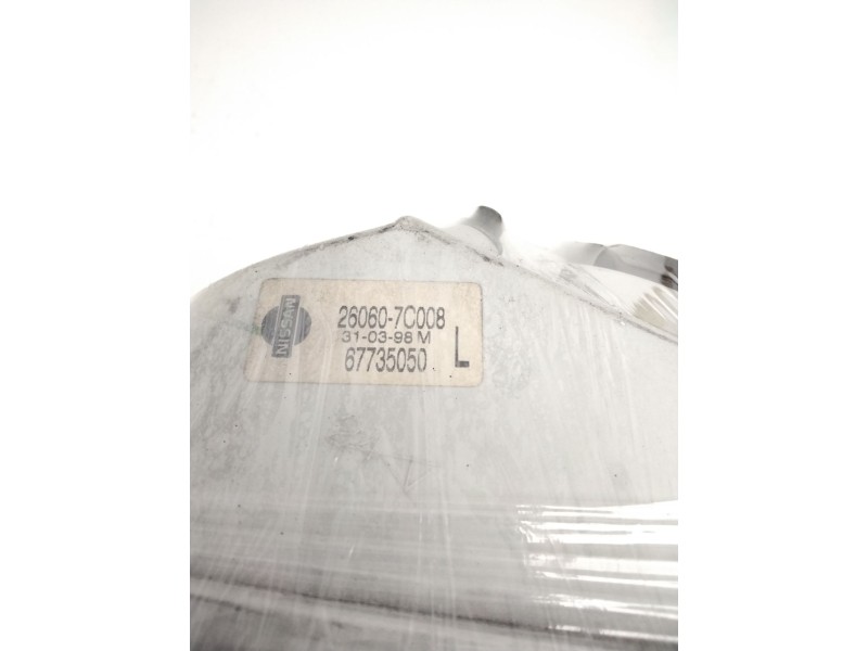 Recambio de faro izquierdo para » otros... premium 370 26 g 6x2 referencia OEM IAM 260607C008 NISSAN 67735050