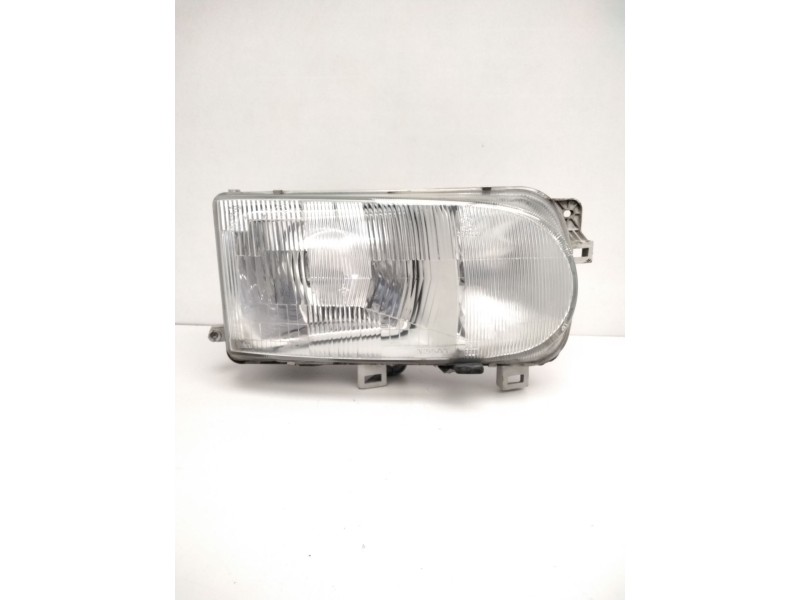Recambio de faro derecho para » otros... premium 370 26 g 6x2 referencia OEM IAM 260107C008 NISSAN 67735060