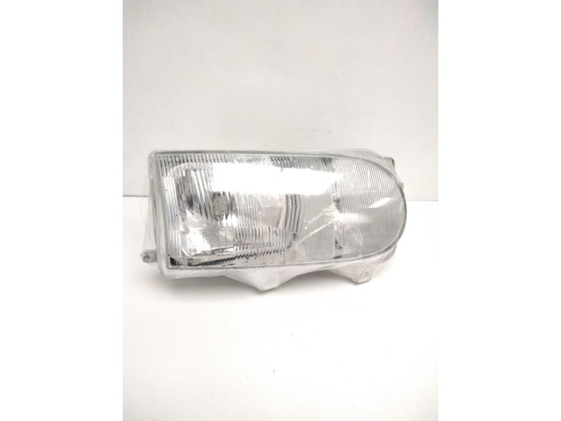 Recambio de faro derecho para » otros... premium 370 26 g 6x2 referencia OEM IAM 260107C008 NISSAN 67735060