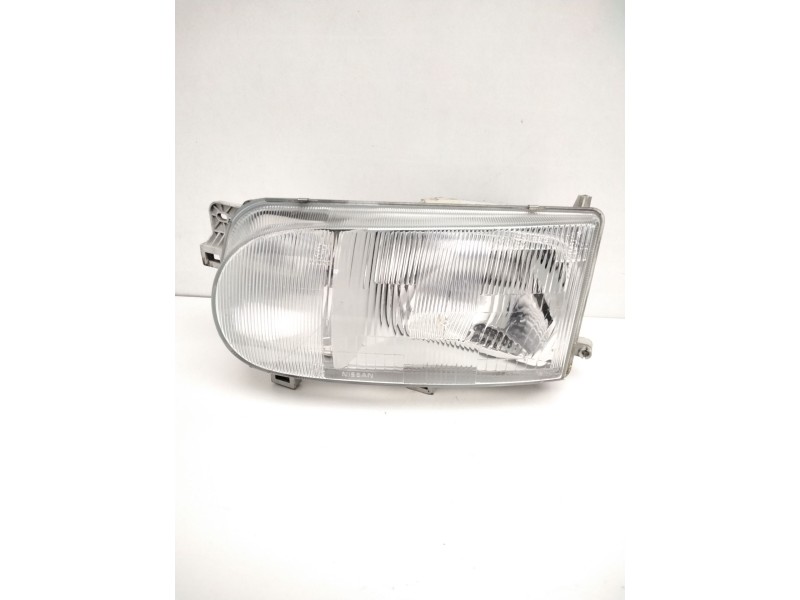 Recambio de faro izquierdo para » otros... premium 370 26 g 6x2 referencia OEM IAM 260607C008 NISSAN 67735050
