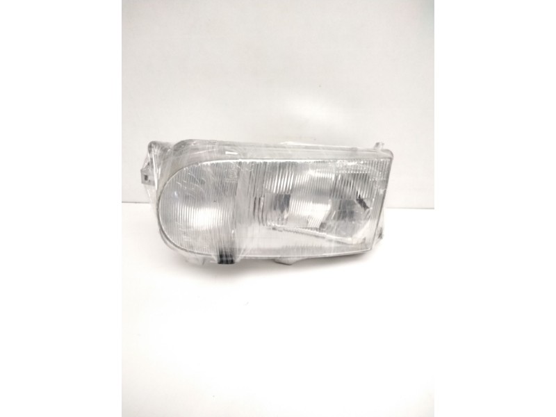 Recambio de faro izquierdo para » otros... premium 370 26 g 6x2 referencia OEM IAM 260607C008 NISSAN 67735050